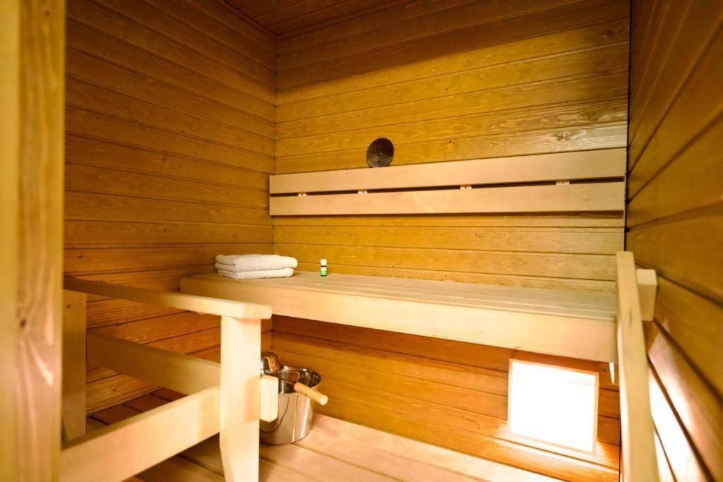 1Br Suite - King Size Bed - Wi-Fi - Gym & Sauna Рованиеми Экстерьер фото